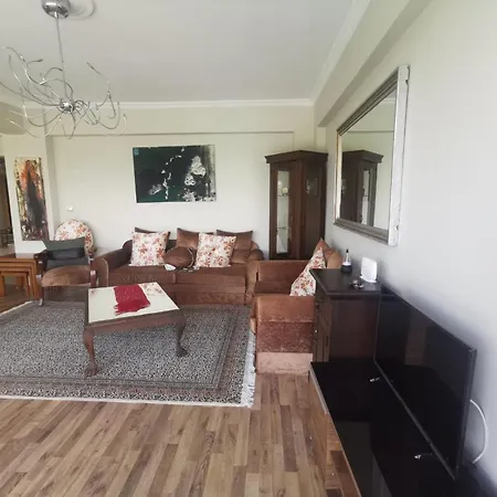 Charming Villa With Private Pool And Lovely Garden Surrounded By Nature In Sapanca *