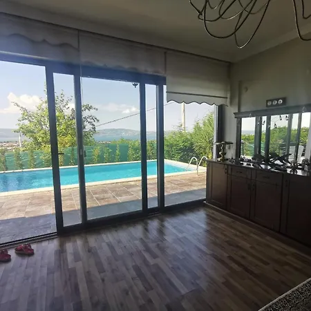 別荘 Charming Villa With Private Pool And Lovely Garden Surrounded By Nature In Sapanca